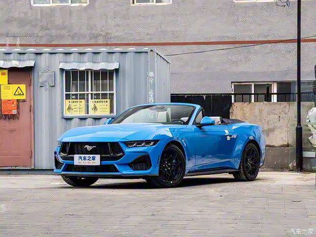 福特(進(jìn)口) Mustang 2024款 2.3L EcoBoost 敞篷運(yùn)動(dòng)版