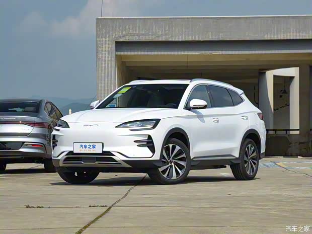 比亞迪 宋PLUS新能源 2024款 榮耀版 EV 520km 豪華型