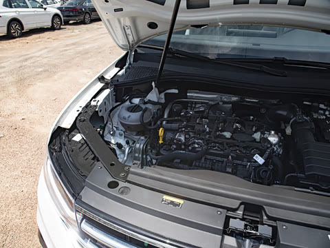 2024款 出众款 330TSI 自动两驱R-Line龙耀版 2024款 出众款 330TSI 自动两驱R-Line龙耀版