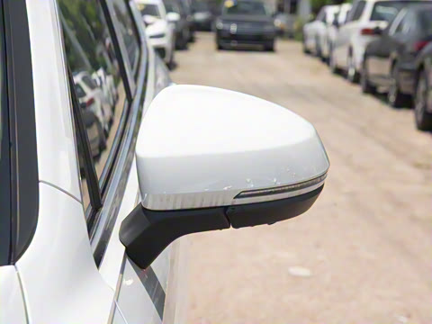 2024款 出众款 330TSI 自动两驱R-Line龙耀版 2024款 出众款 330TSI 自动两驱R-Line龙耀版