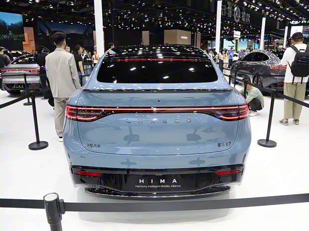 LUXEED 智界 智界R7 2024款 四驅基本型