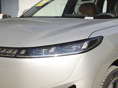 2025款 636Max纯电版 5座 2025款 636Max纯电版 5座