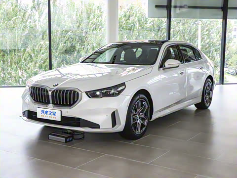2024款 530Li xDrive 豪华套装 2024款 530Li xDrive 豪华套装
