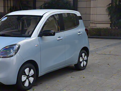 2025款 四门版 臻享+款 2025款 四门版 臻享+款