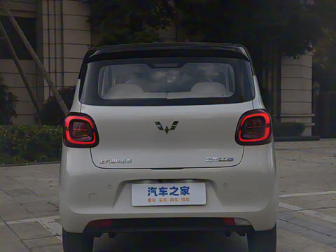 2025款 四门版 臻享+款 2025款 四门版 臻享+款