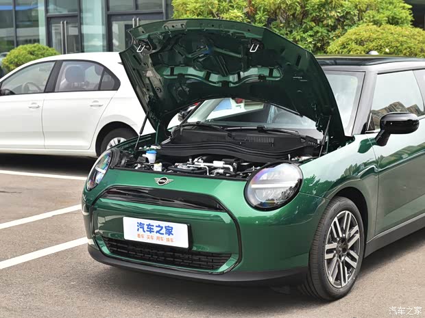 光束汽车 电动MINI COOPER 2024款 COOPER E 经典派 光束汽车 电动MINI COOPER 2024款 COOPER E 经典派