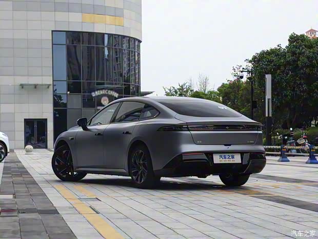 東風(fēng)乘用車 eπ007 2024款 200Pro增程版