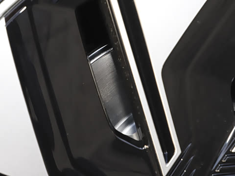 2025款 210Max增程版 5座 2025款 210Max增程版 5座