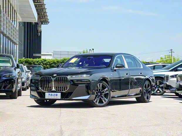 寶馬(進(jìn)口) 寶馬7系 2023款 改款 740Li 尊享型 M運(yùn)動(dòng)套裝