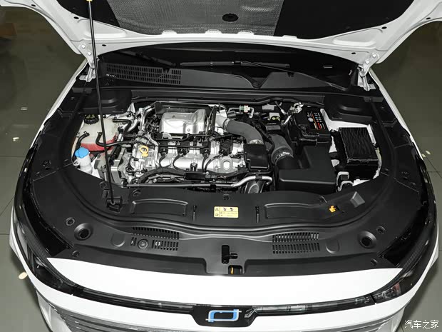 一汽奔騰 奔騰B70 2024款 第四代 2.0T 領(lǐng)航型