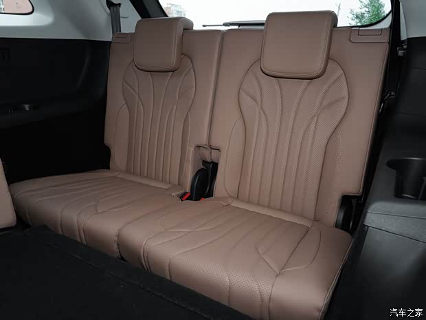 奇瑞汽车 瑞虎8 L 2024款 2.0T 两驱豪华版 7座 奇瑞汽车 瑞虎8 L 2024款 2.0T 两驱豪华版 7座