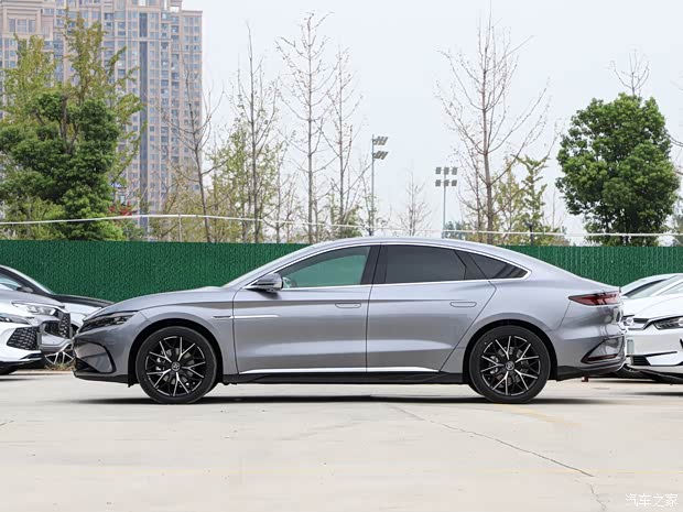 比亚迪 汉 2025款 EV 506KM 比亚迪 汉 2025款 EV 506KM