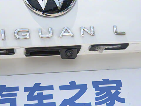 2024款 出众款 330TSI 自动两驱R-Line龙耀版 2024款 出众款 330TSI 自动两驱R-Line龙耀版