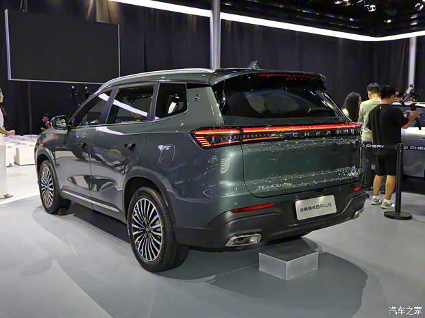 奇瑞汽车 瑞虎8 PLUS 2025款 390TGDI DCT舒适型 奇瑞汽车 瑞虎8 PLUS 2025款 390TGDI DCT舒适型