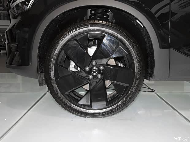 沃尔沃亚太 沃尔沃XC40 2024款 B4 四驱智远极夜黑版 沃尔沃亚太 沃尔沃XC40 2024款 B4 四驱智远极夜黑版