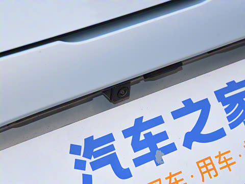 2025款 四门版 臻享+款 2025款 四门版 臻享+款