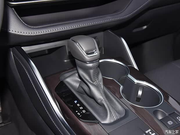 广汽丰田 汉兰达 2024款 2.5L智能电混双擎四驱尊贵版 7座 广汽丰田 汉兰达 2024款 2.5L智能电混双擎四驱尊贵版 7座