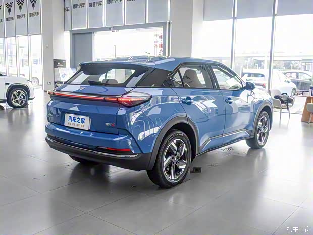 合众汽车 哪吒X 2024款 500 尊享版 合众汽车 哪吒X 2024款 500 尊享版