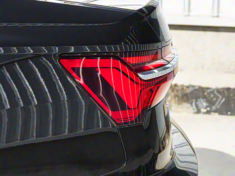 2025款 45 TFSI quattro 臻选动感型 2025款 45 TFSI quattro 臻选动感型