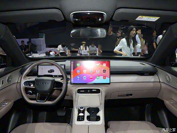 奇瑞汽车 瑞虎8 PLUS 2025款 390TGDI DCT舒适型 奇瑞汽车 瑞虎8 PLUS 2025款 390TGDI DCT舒适型