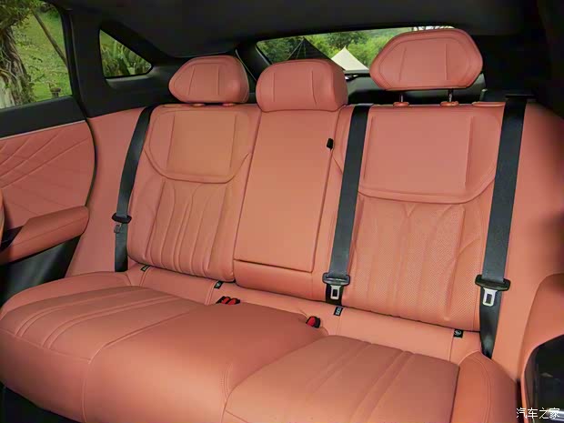 深蓝汽车 深蓝S07 2024款 S07 215Max 乾崑智驾ADS SE增程版