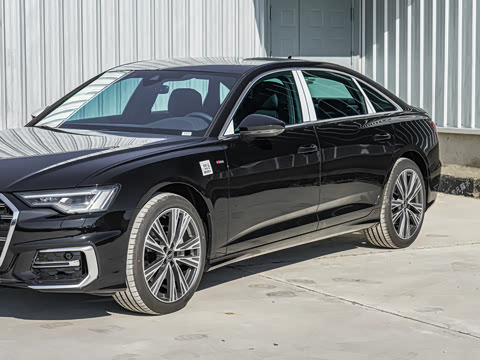 2025款 45 TFSI quattro 臻选动感型 2025款 45 TFSI quattro 臻选动感型