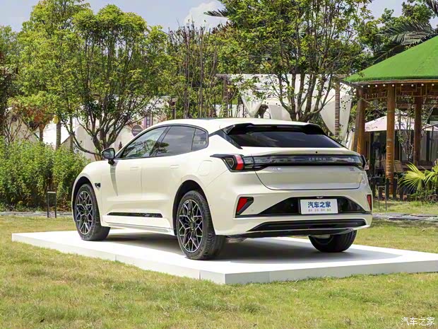 极氪 极氪001 2025款 YOU版 100kWh 四驱 极氪 极氪001 2025款 YOU版 100kWh 四驱