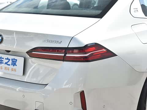2024款 530Li 领先型 M运动套装 2024款 530Li 领先型 M运动套装