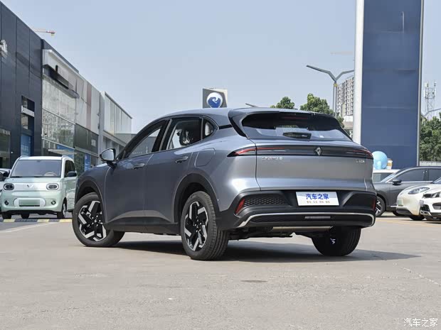 上汽通用五菱 寶駿云海 2024款 140km 插混版