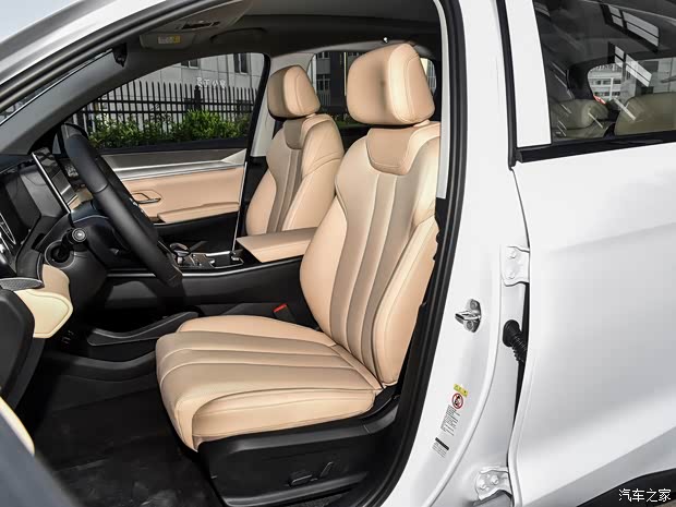 比亚迪 宋Pro新能源 2025款 DM-i 115KM超越型 比亚迪 宋Pro新能源 2025款 DM-i 115KM超越型