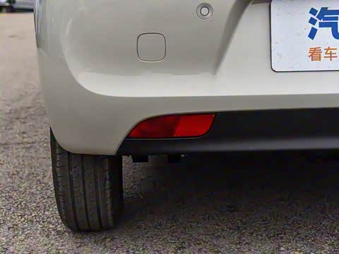 2025款 四门版 臻享+款 2025款 四门版 臻享+款