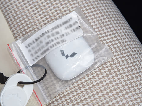 2025款 四门版 臻享+款 2025款 四门版 臻享+款