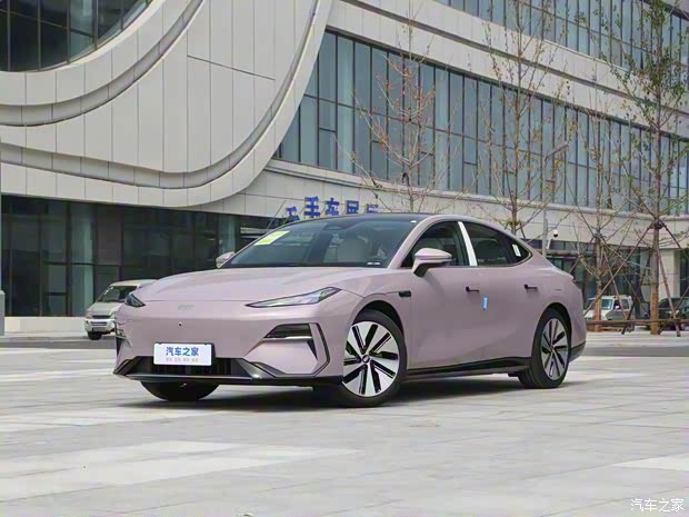 吉利汽车 银河E8 2024款 550km 后驱MAX 吉利汽车 银河E8 2024款 550km 后驱MAX