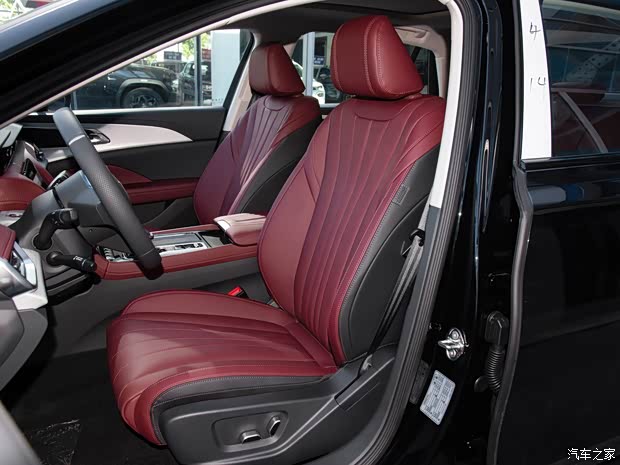 一汽红旗 红旗H5 2025款 2.0T 自动玄影版 一汽红旗 红旗H5 2025款 2.0T 自动玄影版