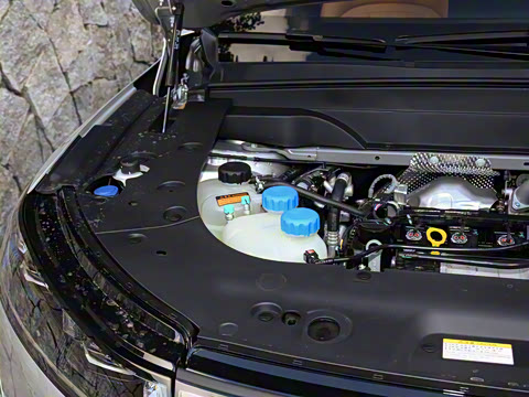 2025款 210Ultra增程版 5座 2025款 210Ultra增程版 5座