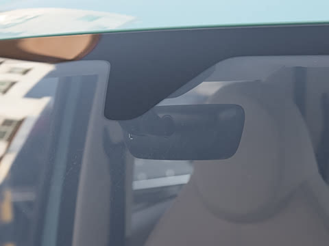 2025款 四门版 臻享款 2025款 四门版 臻享款