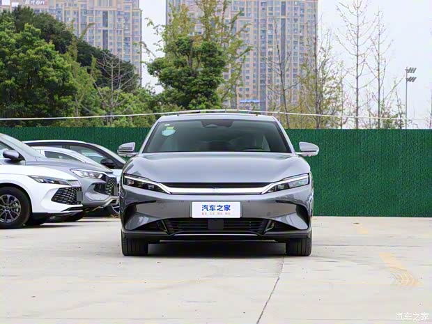 比亚迪 汉 2025款 EV 506KM 比亚迪 汉 2025款 EV 506KM