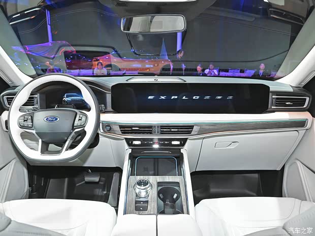 长安福特 探险者 2024款 EcoBoost 285 四驱高配版 长安福特 探险者 2024款 EcoBoost 285 四驱高配版