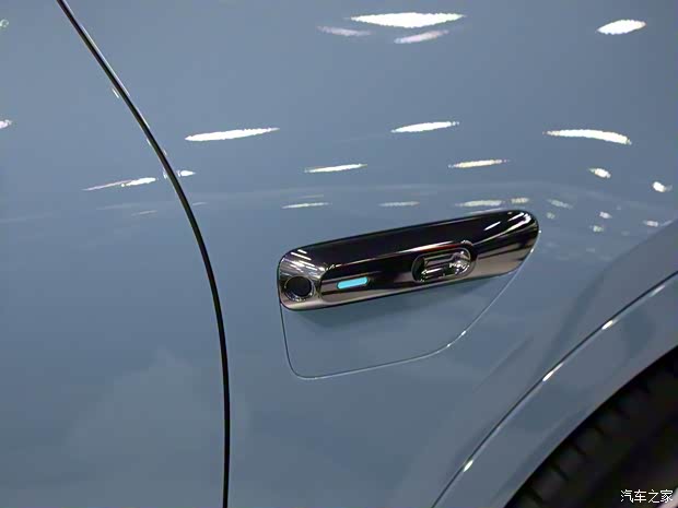 LUXEED 智界 智界R7 2024款 四驅基本型