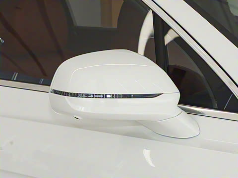 2024款 4.0T V8 雅度版 2024款 4.0T V8 雅度版