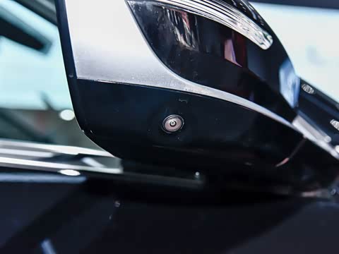 2026款 冠军版 1.5T DCT豪华+ 7座 2026款 冠军版 1.5T DCT豪华+ 7座