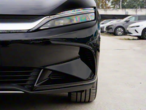 2025款 EV 智驾版 635KM激光雷达旗舰型 2025款 EV 智驾版 635KM激光雷达旗舰型