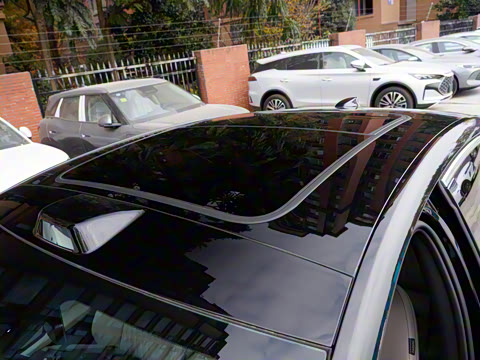 2025款 EV 智驾版 635KM激光雷达旗舰型 2025款 EV 智驾版 635KM激光雷达旗舰型