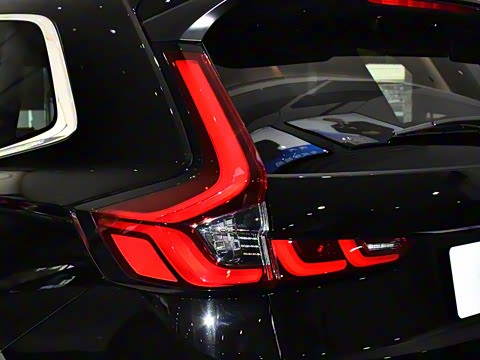 2026款 全球30年荣耀款 240TURBO 两驱锋尚7座版 2026款 全球30年荣耀款 240TURBO 两驱锋尚7座版