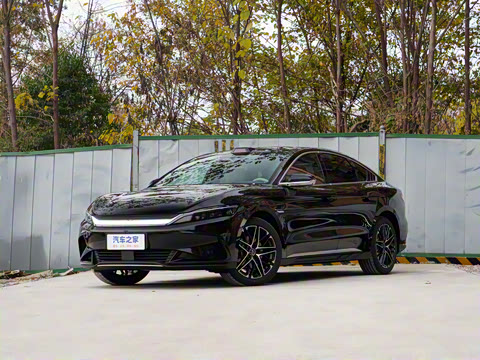 2025款 EV 智驾版 635KM激光雷达旗舰型 2025款 EV 智驾版 635KM激光雷达旗舰型