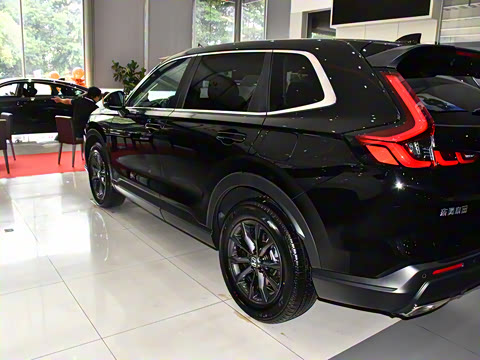 2026款 全球30年荣耀款 240TURBO 两驱锋尚7座版 2026款 全球30年荣耀款 240TURBO 两驱锋尚7座版