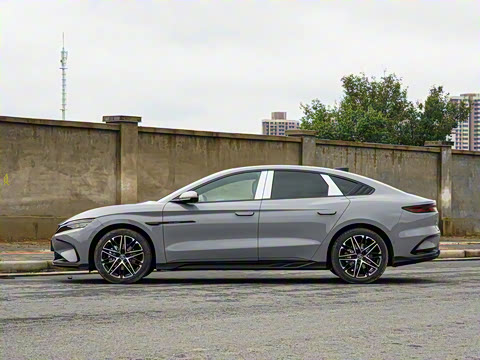 2025款 EV 智驾版 635KM旗舰版 2025款 EV 智驾版 635KM旗舰版