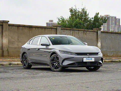 2025款 EV 智驾版 635KM旗舰版 2025款 EV 智驾版 635KM旗舰版