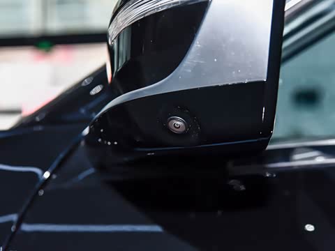 2026款 冠军版 1.5T DCT豪华+ 7座 2026款 冠军版 1.5T DCT豪华+ 7座