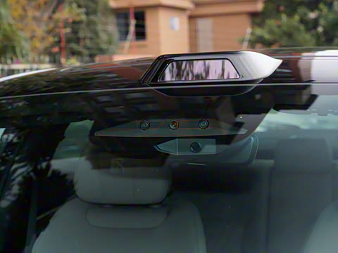 2025款 EV 智驾版 635KM激光雷达旗舰型 2025款 EV 智驾版 635KM激光雷达旗舰型